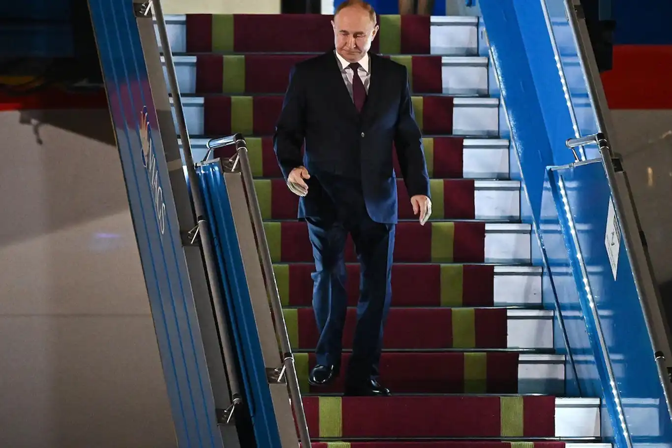 Rusya Devlet Başkanı Putin Vietnam’da