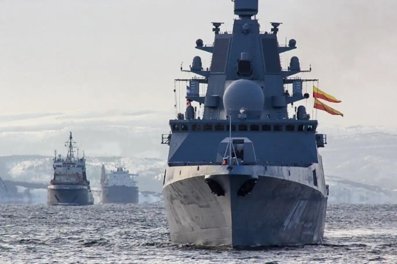 Rus askeri gemileri Küba’ya gidiyor